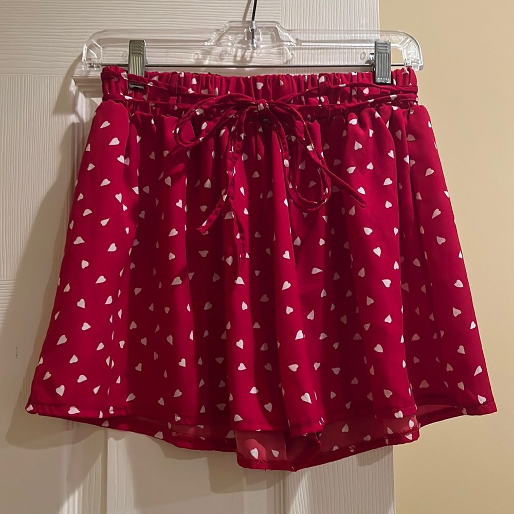 Nasty gal flown shorts with tie - red with white heart